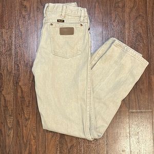 Men’s khaki slim fit cowboy cut wranglers